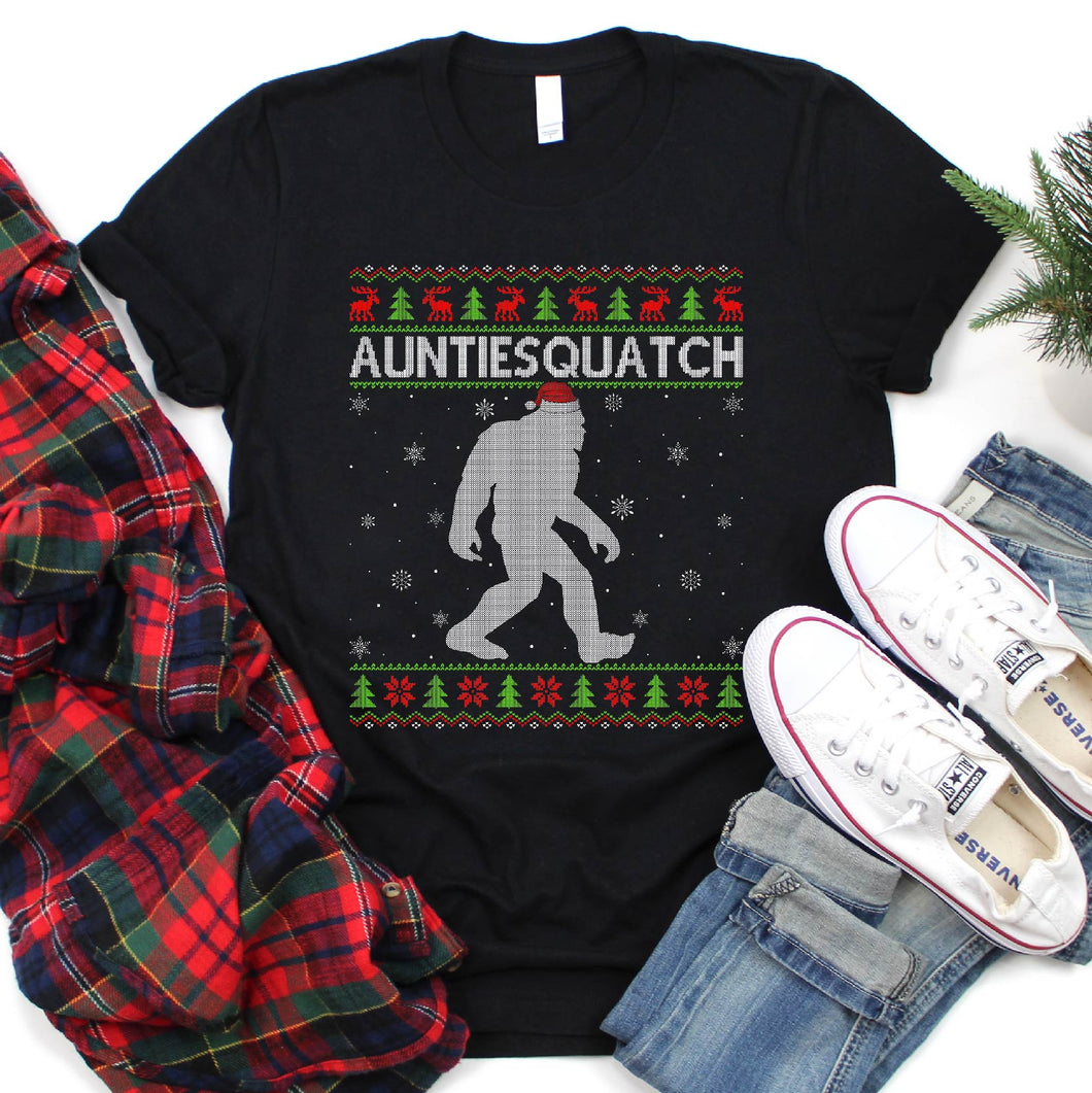 Ugly Xmas Sweater Style Auntiesquatch Bigfoot Christmas T-Shirt