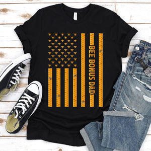 Men's Funny Vintage Bee American Flag Bee Bonus Dad Father's Day T-Shirt