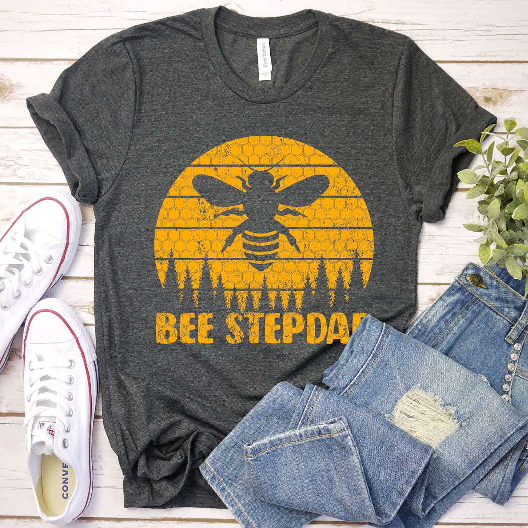 Men's Bee Vintage Beekeeper Keeping Bee Stepdad Father's Day T-Shirt
