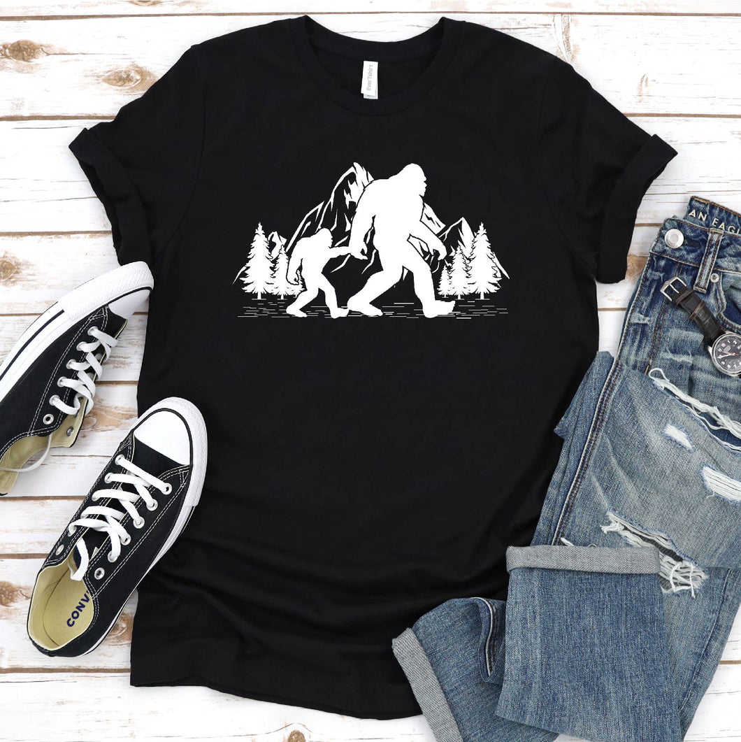 Bigfoot Lover Shirt Bigfoot Dad Father's Day T-shirt