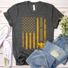 Load image into Gallery viewer, Men&#39;s Vintage American Flag Grandpa Beekeeper Fathers Day T-Shirt
