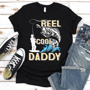 Reel Cool Daddy Fishing Daddy Fathers Day T-shirt