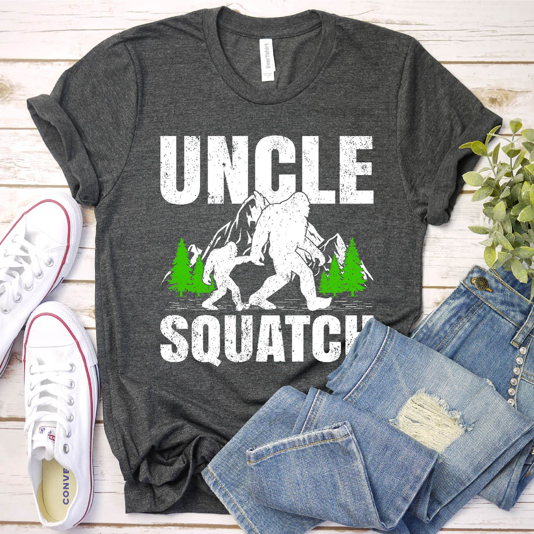 Bigfoot Lover Retro Style Uncle Squatch Bigfoot Father's Day T-shirt